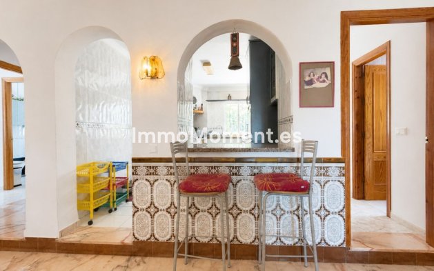 Resale - Detached villa - Estepona - Estepona Centro