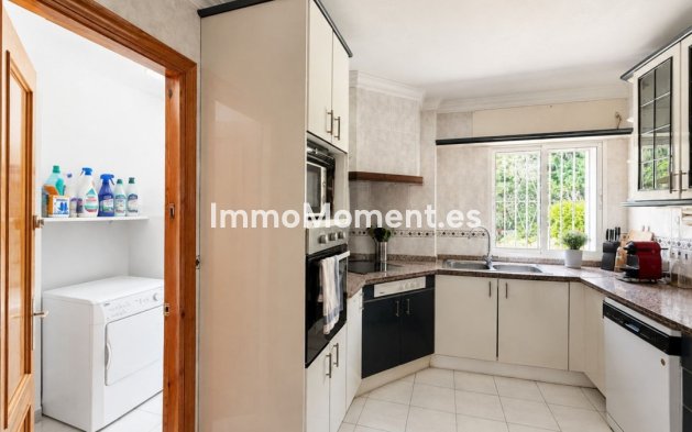 Resale - Detached villa - Estepona - Estepona Centro