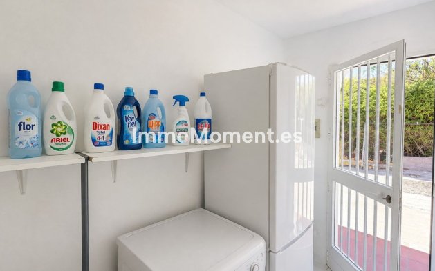 Resale - Detached villa - Estepona - Estepona Centro
