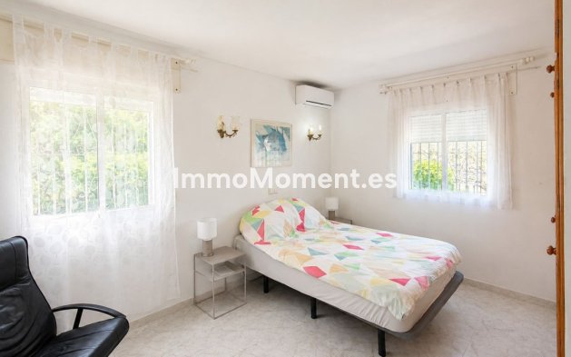 Resale - Detached villa - Estepona - Estepona Centro