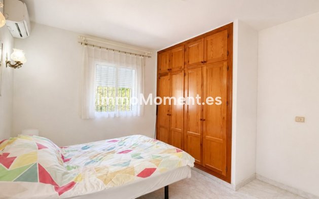 Resale - Detached villa - Estepona - Estepona Centro