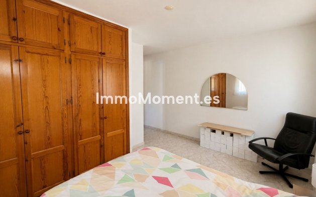 Resale - Detached villa - Estepona - Estepona Centro