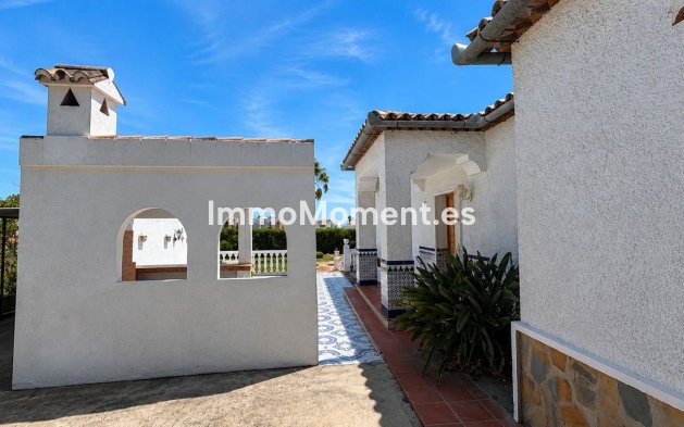 Resale - Detached villa - Estepona - Estepona Centro