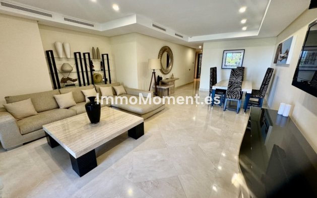 Resale - Apartment - Marbella - Puerto Banús