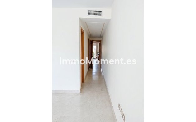 Resale - Apartment - Benahavís - Benahavís Centro