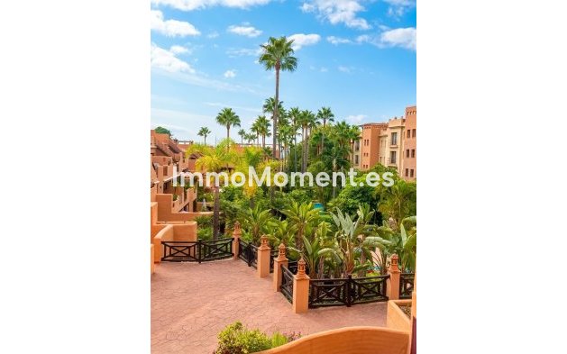 Resale - Apartment - Benahavís - Benahavís Centro
