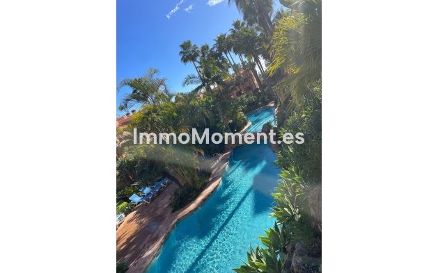 Resale - Apartment - Benahavís - Benahavís Centro