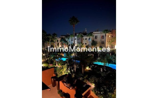 Resale - Apartment - Benahavís - Benahavís Centro