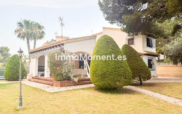 Resale - Detached villa - Orihuela - Punta Prima