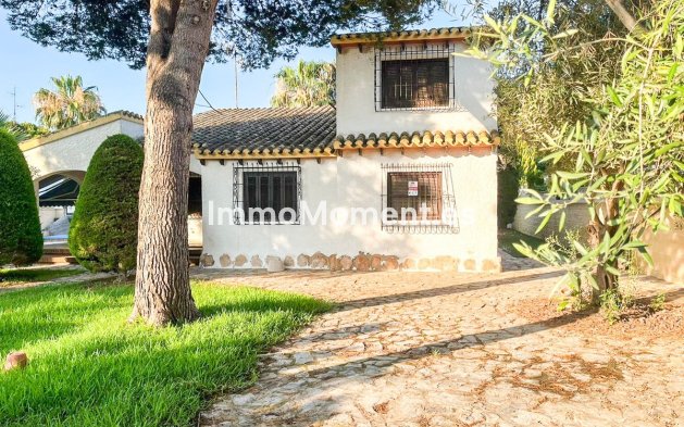 Resale - Detached villa - Orihuela - Punta Prima