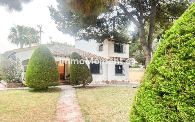Resale - Detached villa - Orihuela - Punta Prima