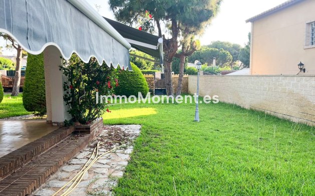 Resale - Detached villa - Orihuela - Punta Prima