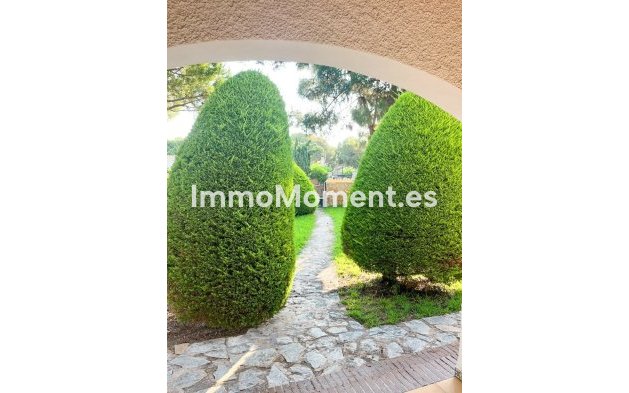 Resale - Detached villa - Orihuela - Punta Prima