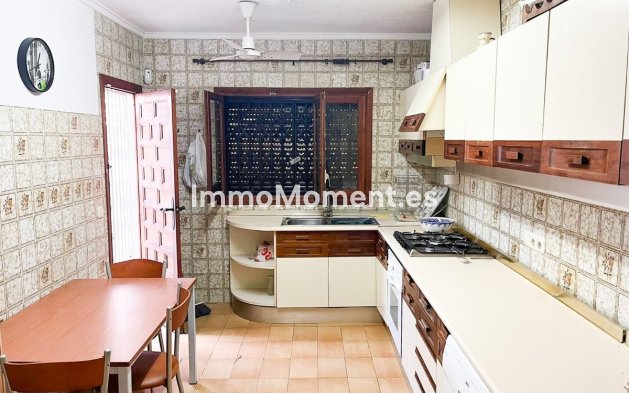 Resale - Detached villa - Orihuela - Punta Prima