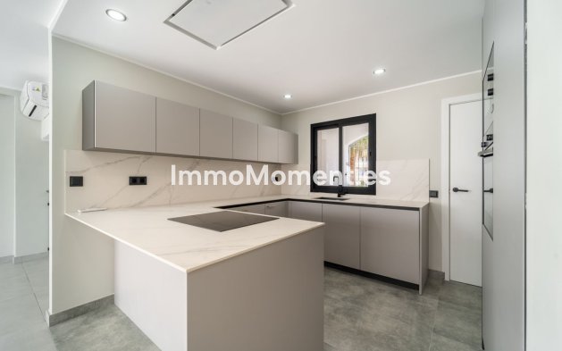 Bestaande woning - Rijtjeshuis - Estepona  - Estepona Centro