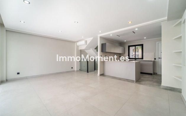 Bestaande woning - Rijtjeshuis - Estepona  - Estepona Centro