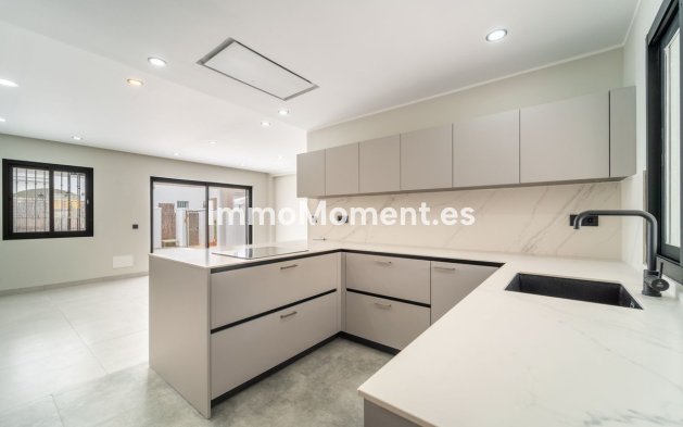 Bestaande woning - Rijtjeshuis - Estepona  - Estepona Centro