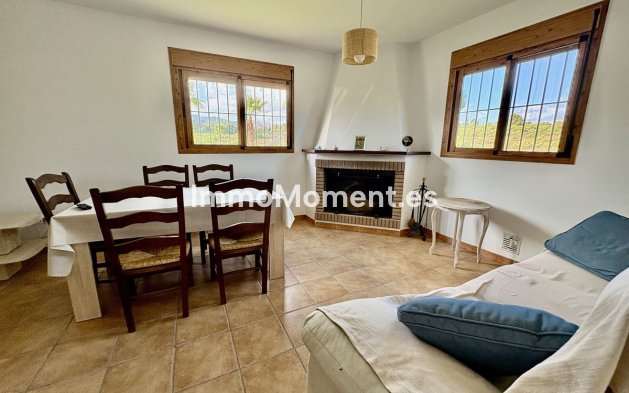 Bestaande woning - Landhuis - Estepona  - El Padron