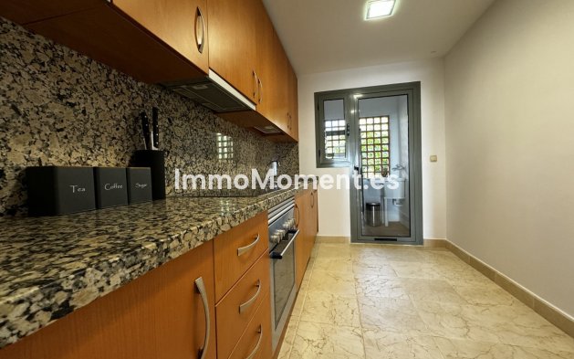 Reventa - Apartamento - Estepona  - Estepona Centro