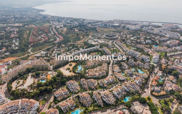 Resale - Apartment - Marbella - Nueva Andalucía