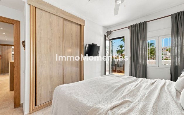 Resale - Apartment - Marbella - Nueva Andalucía