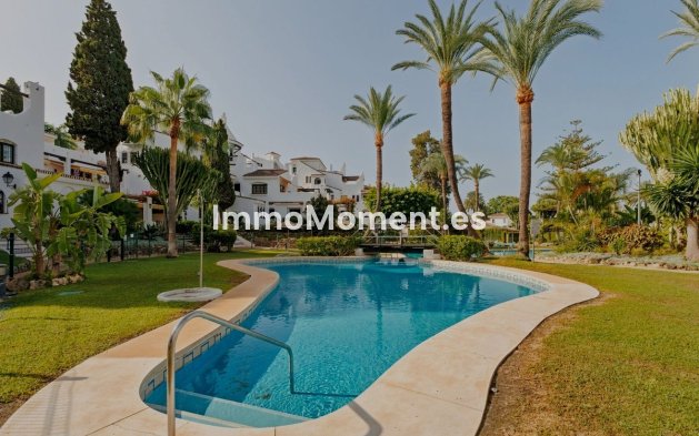 Resale - Apartment - Marbella - Nueva Andalucía