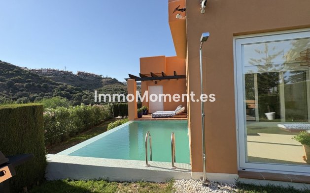 Resale - Townhouse - Estepona - Atalaya