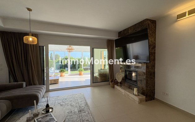 Resale - Townhouse - Estepona - Atalaya