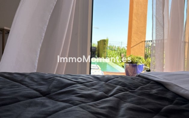 Resale - Townhouse - Estepona - Atalaya