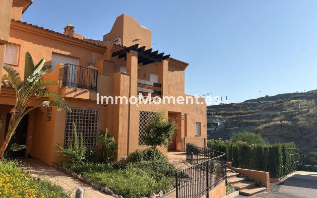 Resale - Townhouse - Estepona - Atalaya