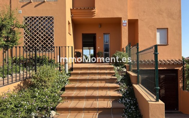 Resale - Townhouse - Estepona - Atalaya