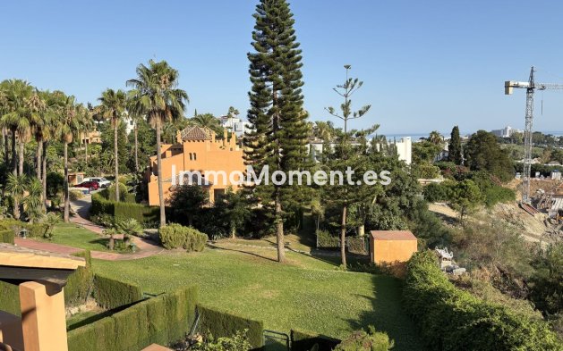 Resale - Townhouse - Estepona - Atalaya
