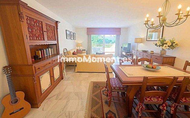 Resale - Apartment - Estepona - Costalita