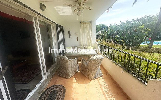 Resale - Apartment - Estepona - Costalita