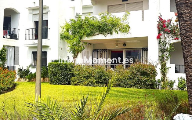 Resale - Apartment - Estepona - Costalita