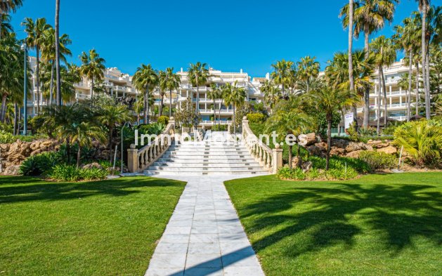 Resale - Apartment - Estepona - Estepona Centro