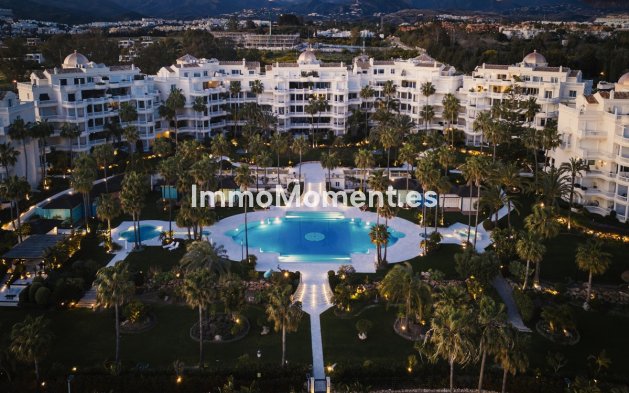 Resale - Apartment - Estepona - Estepona Centro
