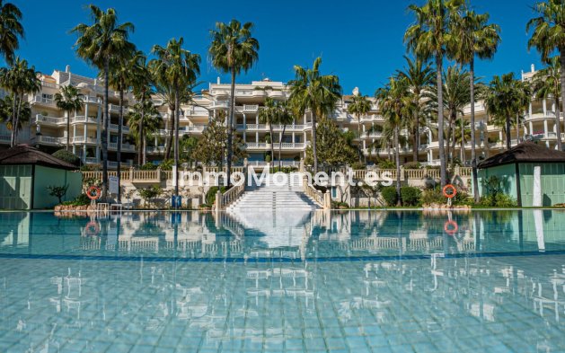 Resale - Apartment - Estepona - Estepona Centro