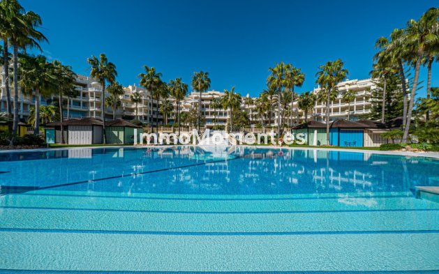 Resale - Apartment - Estepona - Estepona Centro