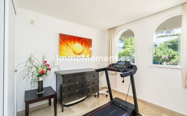 Resale - Apartment - Benahavís - Benahavís Centro