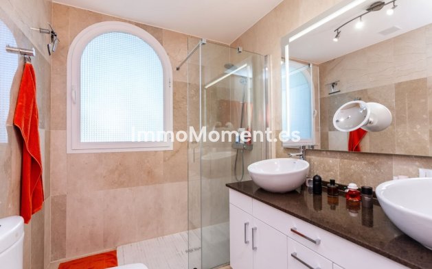 Resale - Apartment - Benahavís - Benahavís Centro