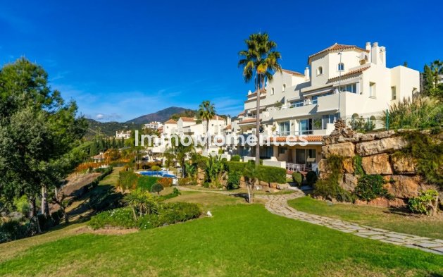 Resale - Apartment - Benahavís - Benahavís Centro