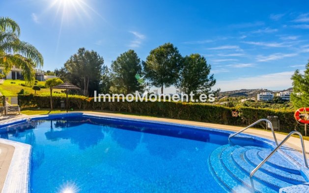 Resale - Apartment - Benahavís - Benahavís Centro