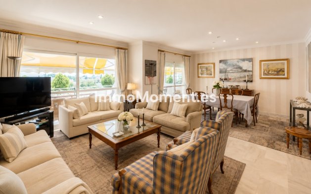 Resale - Apartment - Marbella - Guadalmina Baja