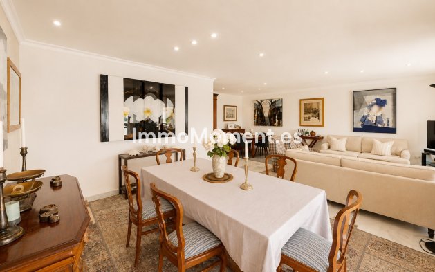 Resale - Apartment - Marbella - Guadalmina Baja