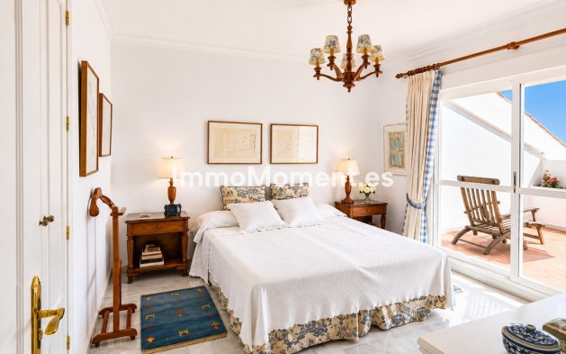 Resale - Apartment - Marbella - Guadalmina Baja