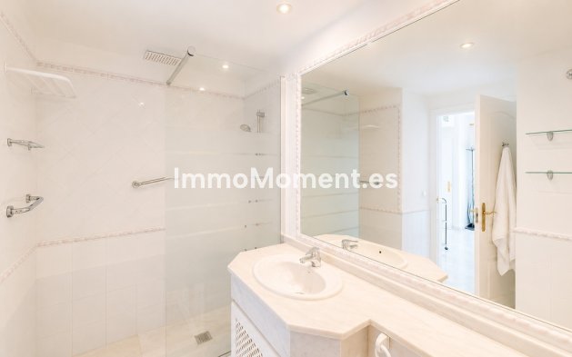Resale - Apartment - Marbella - Guadalmina Baja