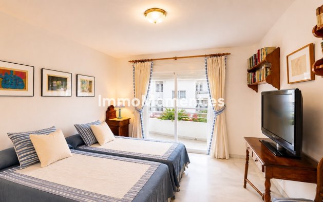 Resale - Apartment - Marbella - Guadalmina Baja
