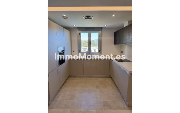 Wiederverkauf - Wohnung - Marbella - La Mairena
