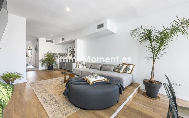 Revente - Maison mitoyenne - Estepona  - Bel Air
